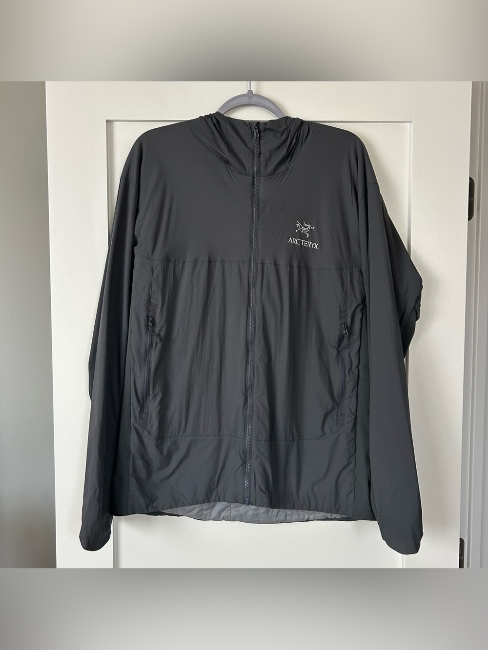 Arc'teryx Men's Black Lightweight Hooded Jacket